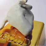Bull-likes-Gold-klQ