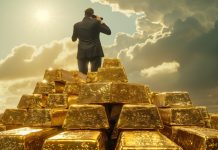 Goldpreis 2026: Warum das neue Jahr alles verändern könnte Mann auf Goldbarren blickt mit Fernglas in die Zukunft des Goldpreises 2026