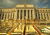 Fed hält Zinsen stabil – Goldpreis steigt um fünf Prozent