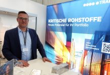 Maximilian Vogler von Tradium mit Iridium- und Metallbarren – strategische Metalle als Anlage